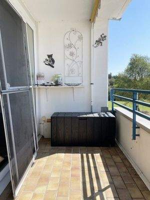 Balkon Wohn-Essbereich.jpg