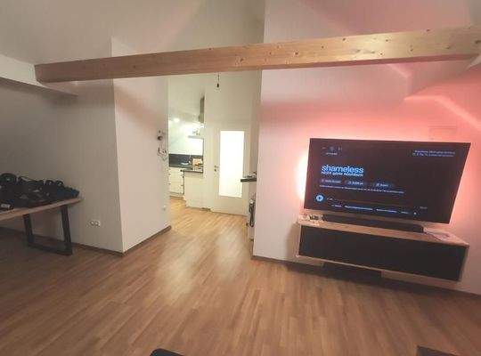 Wohn- /Eszimmer mit offener Küche Bild 7