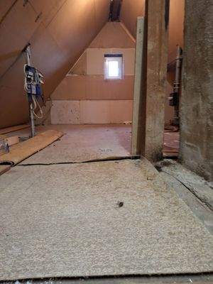 Nicht ausgebauter Dachboden.jpg