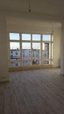 Blick von der Küche zum Wintergarten