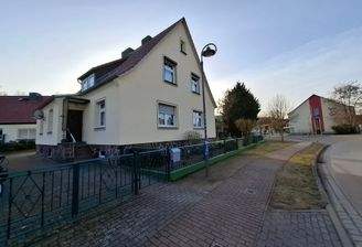 Straßenansicht