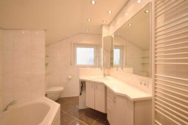 Dusch- und Wannenbad