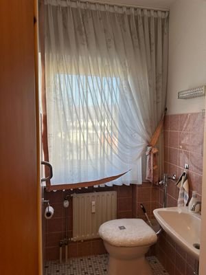 sparate Toilette defc7c6a-2f8d-476e-9557-6991db9092d7