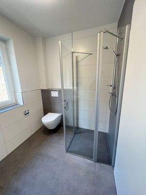 Badezimmer klein Bild 2.jpg