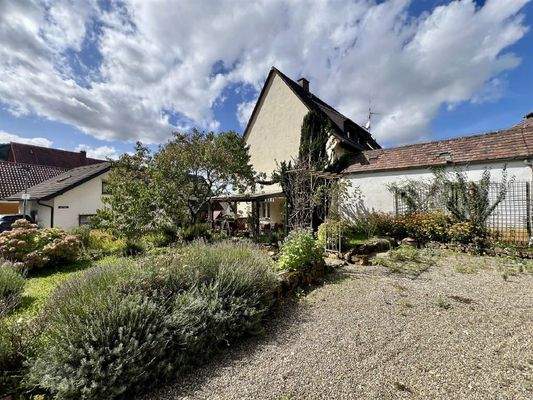 Weiterer Bauplatz zur Bebauung vorhanden