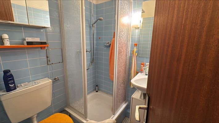 Badezimmer 2.jpg