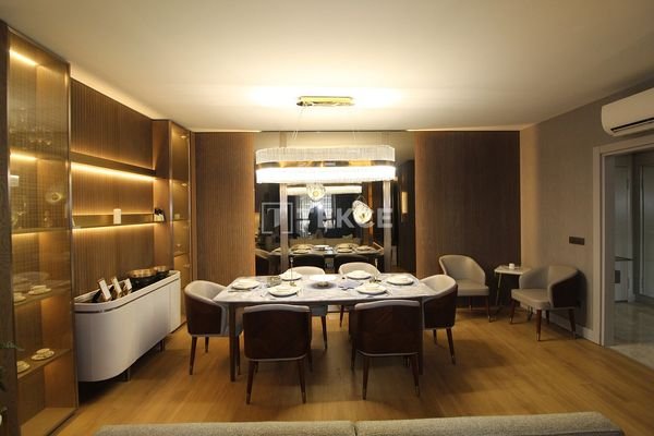 Flats with Swimming Pool in Istanbul Beylikduzu