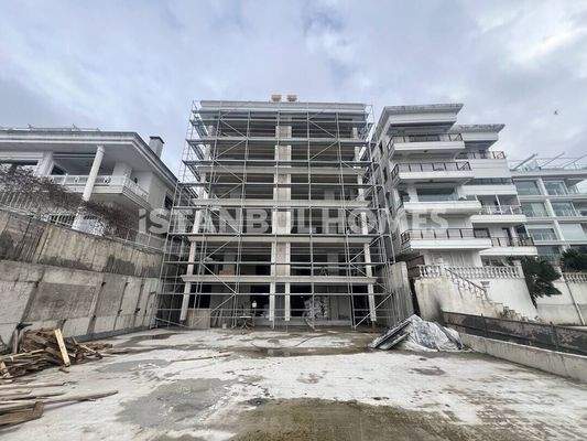 4-Bedroom Sea-View Flat near the Metro in İstanbul Üsküdar