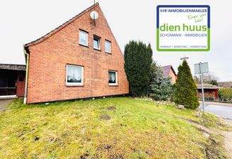 Einfamilienhaus mit weitläufigem Grundstück