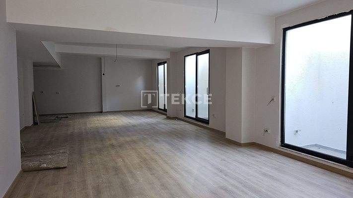 Duplex Apartment Close to the Bağdat Street in Kadıköy