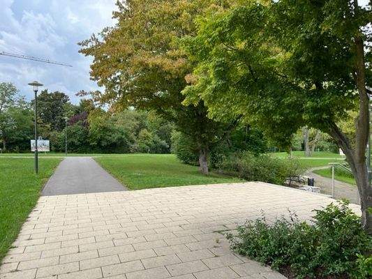 Wege laden zum Spazieren ein!