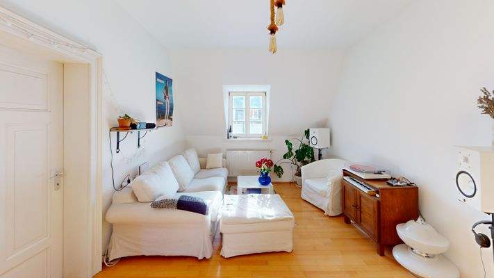 2-Zimmer-Wohnung-4-OG-HBS-Living-Room 1.jpg