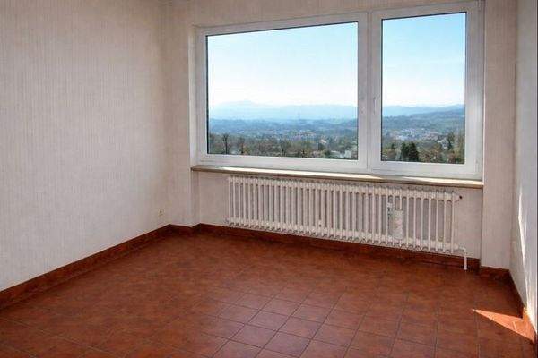 Esszimmer (mit KI bearbeitet)