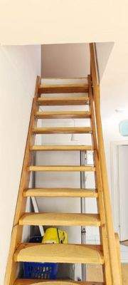 Treppe zum ausgebauten Speicher 