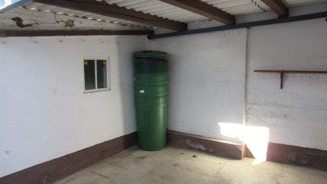 Abstellplatz überdacht