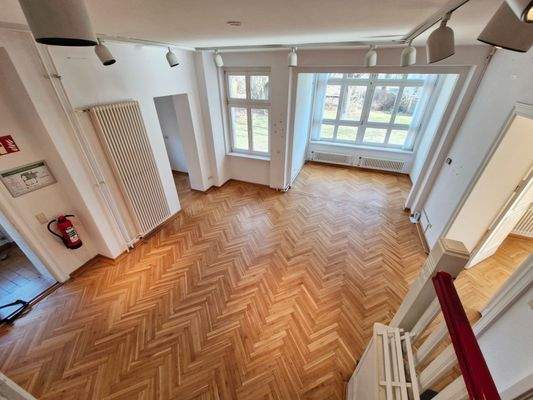 Blick von der Treppe zum Empfang