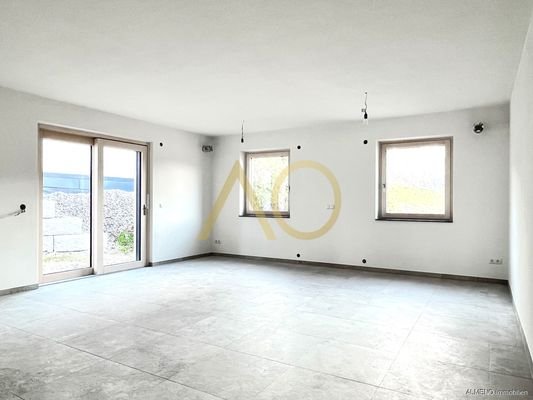 Top 2 Vom Wohnzimmer auf die Terrasse