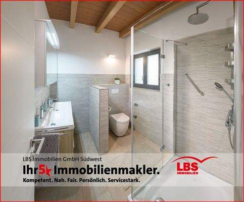 Badezimmer im Erdgeschoß