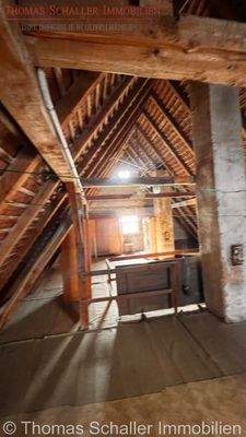 Dachboden - Wohnaus - mögliche Ausbaureserve 