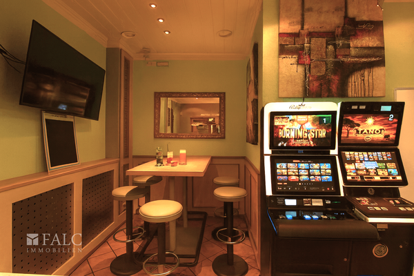 Ecktisch Spielautomaten