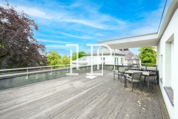 Dachterrasse mit Wasserblick