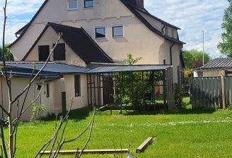 DHH-rechts hintere Seite-Garten.jpg