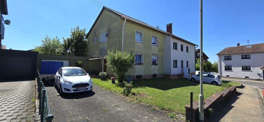 Frontansicht, Einfahrt