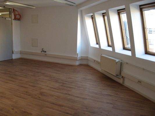 Großer Raum, Fensterfront