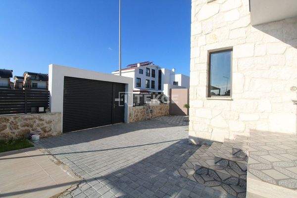 4-Bedroom Semi-Detached Villa with Pool and Garden in Belek