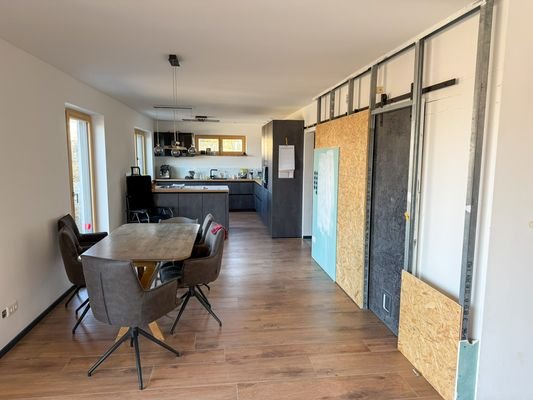 Innenansicht große Wohnung EG und UG