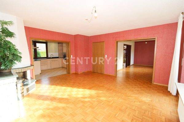 Wohnzimmer Zugang Küche und Esszimmer