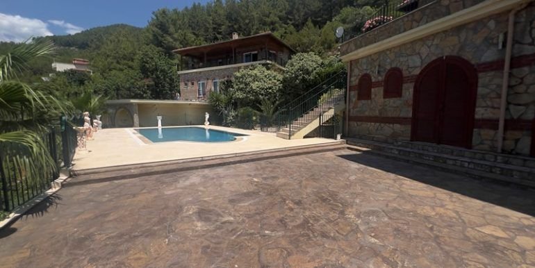 alanyaimmobilienturkei-grosse-privatvilla-in-alany