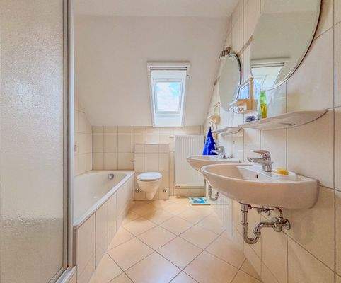 Badezimmer - Dachgeschoss