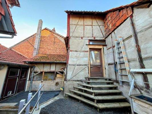 Geräumiger Innenhof