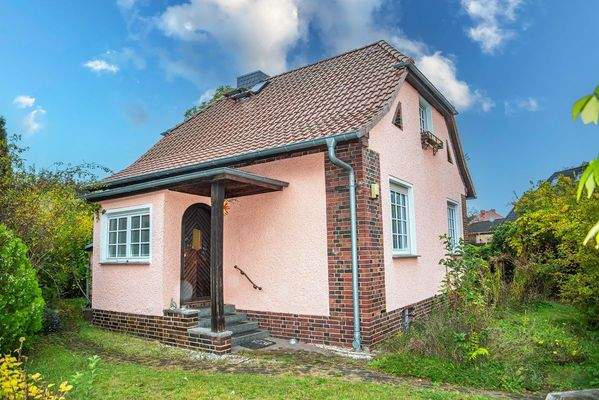 Aussenansicht Blick auf den Hauseingang