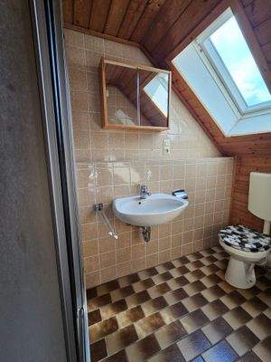 Bad mit Dusche/Gallerie