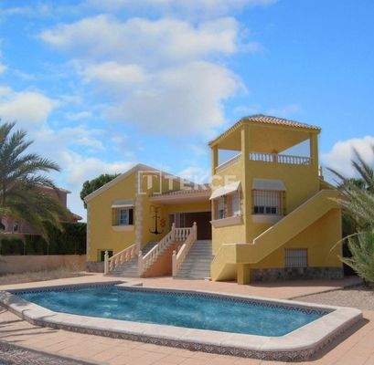 Detached Villa Just 300 M from the Beach in La Manga Murcia