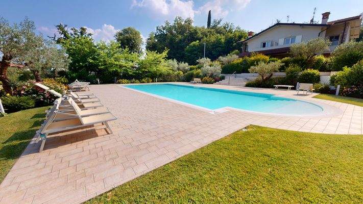 EB-035-367-Villino-in-residence-Padenghe-sul-Garda