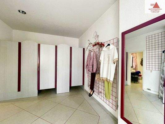 Umkleidekabinen (alternativ Küchenbereich) EG