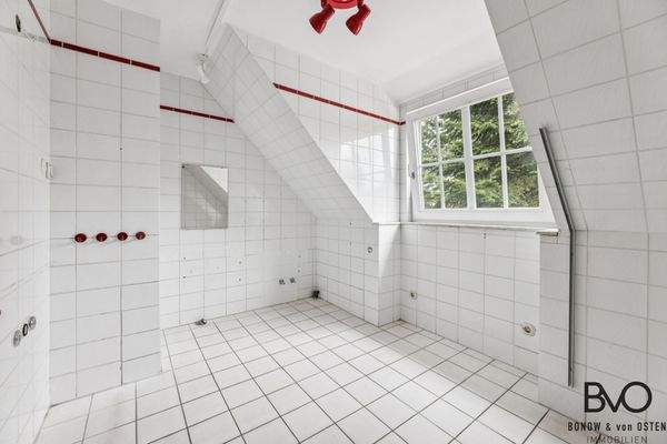 Helles Bad mit Fenster