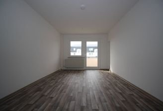 Renovierte 3-Zimmer-Wohnung deals mit Balkon