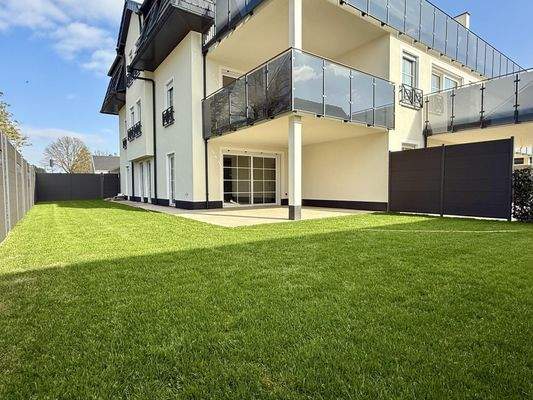 Außenansicht Terrasse u. Garten