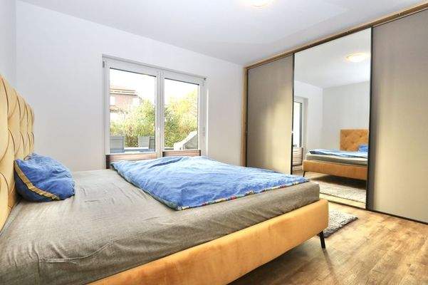 mit Zugang zum Garten