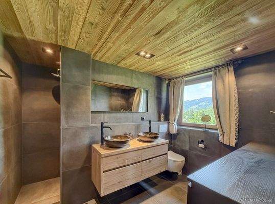 Wohnen in den Kitzbühler Alpen im Tirolerlandhausstil (19)