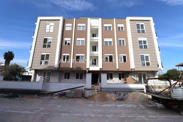 2-Bedroom Flats in a Secured Complex in Antalya Kepez