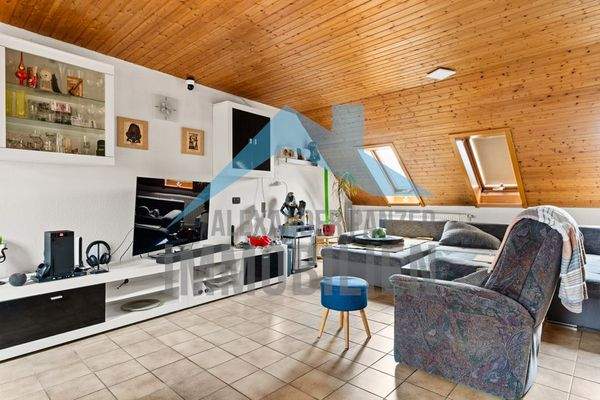 Wohnung links - Dachgeschoss