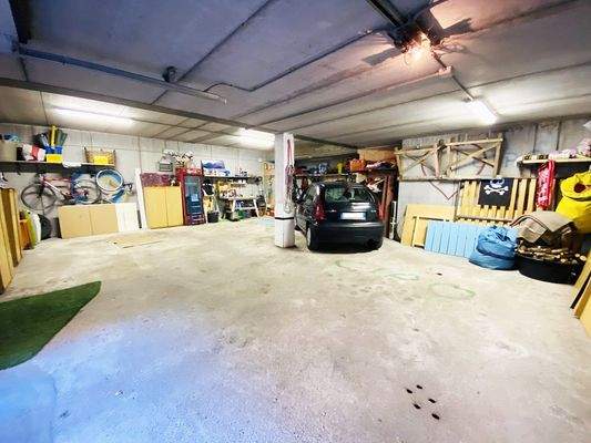Garage.JPG