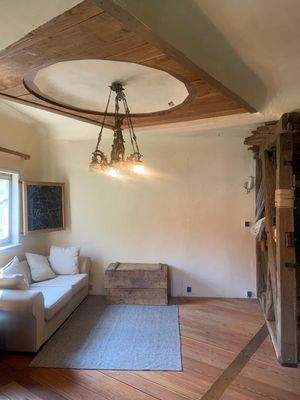 Wohnzimmer kl. Wohnung OG.jpg