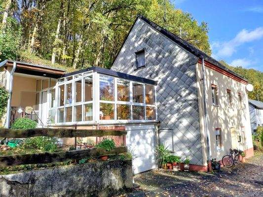 Vorderansicht mit Wintergarten