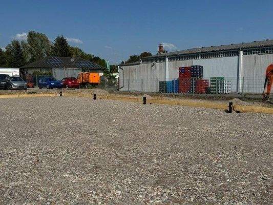 14217 Grundstück geschottert